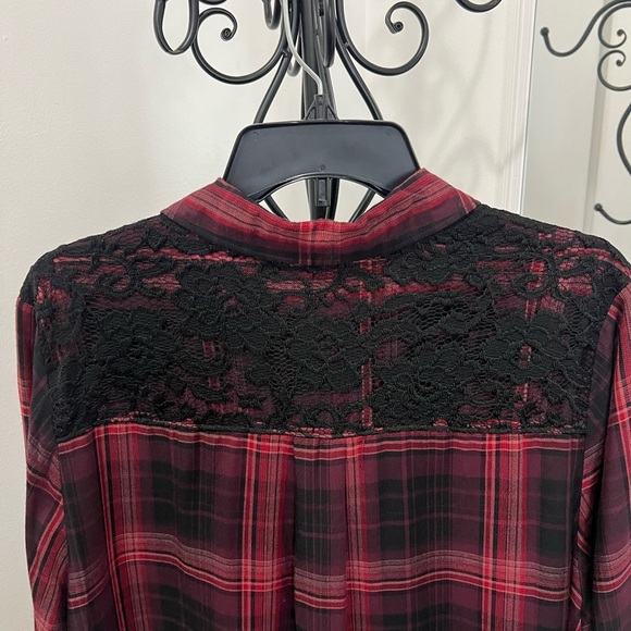 LANE BRYANT 18/20 Red and Black Plaid Button-Up Shirt. #039 - Picture 5 of 9